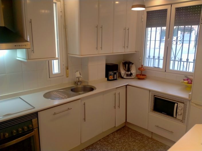 Image No.2-4 Bed Property for sale