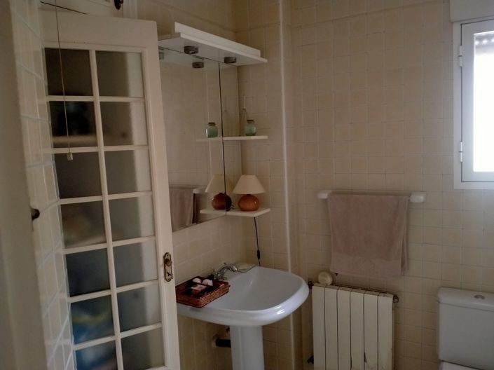 Image No.4-4 Bed Property for sale