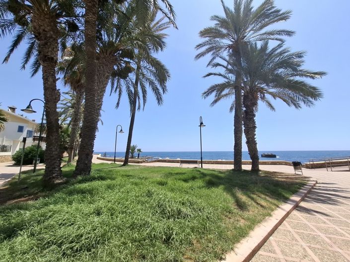 Image No.10-3 Bed Apartment for sale