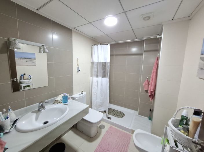 Image No.17-3 Bed Apartment for sale