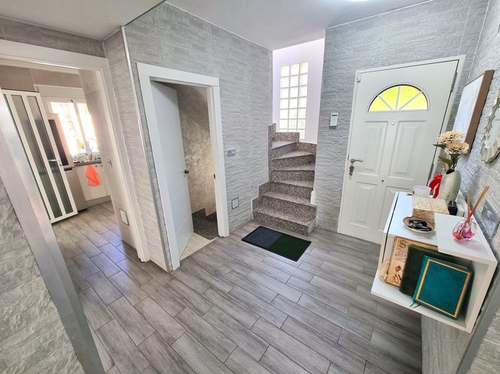 Image No.9-3 Bed Villa for sale