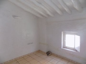 22041-village-house-for-sale-in-seron-794859-