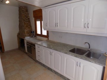 22041-village-house-for-sale-in-seron-794881-