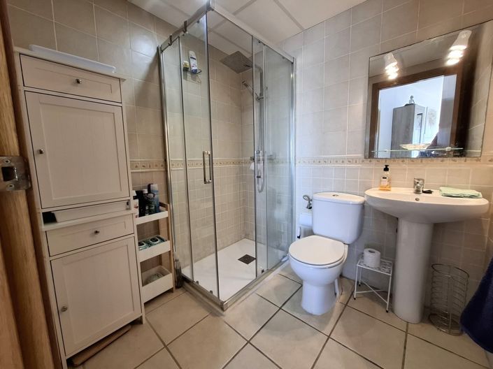 Image No.19-2 Bed Apartment for sale