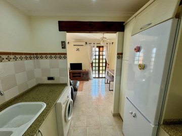 22406-apartment-for-sale-in-desert-springs-80