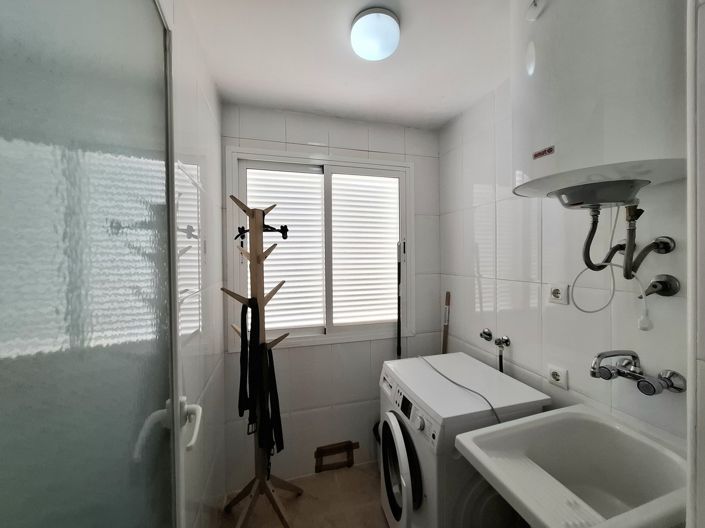 Image No.17-3 Bed Property for sale