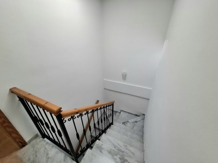 Image No.18-3 Bed Property for sale