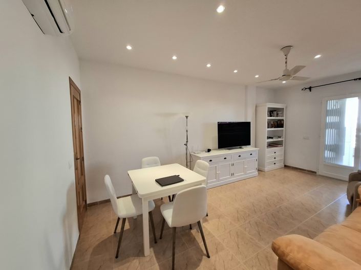 Image No.8-3 Bed Property for sale