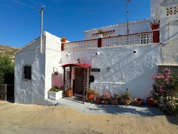 22693-village-house-for-sale-in-la-herreria-8