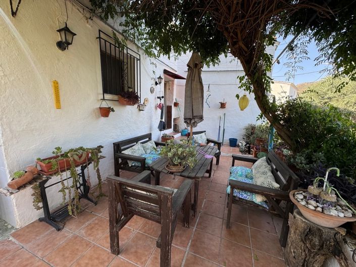 Image No.18-3 Bed Village House for sale