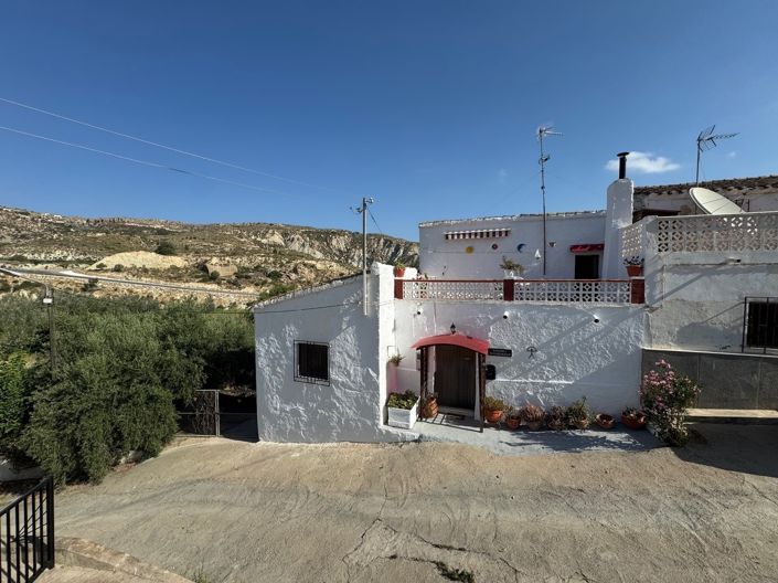 Image No.25-3 Bed Village House for sale