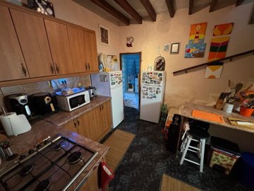 22693-village-house-for-sale-in-la-herreria-8