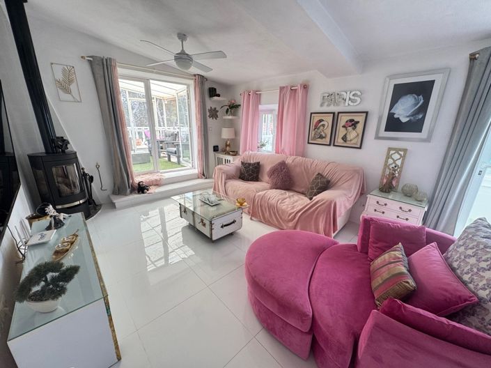 Image No.11-3 Bed Property for sale