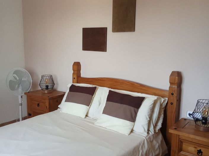 Image No.13-6 Bed Property for sale