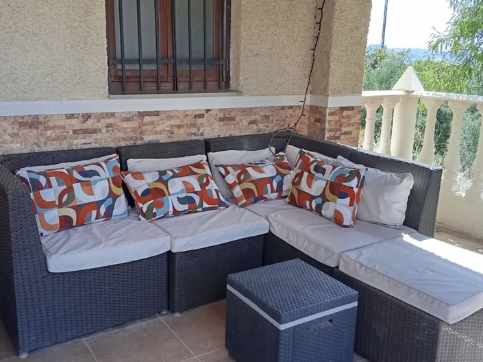 Image No.16-6 Bed Property for sale