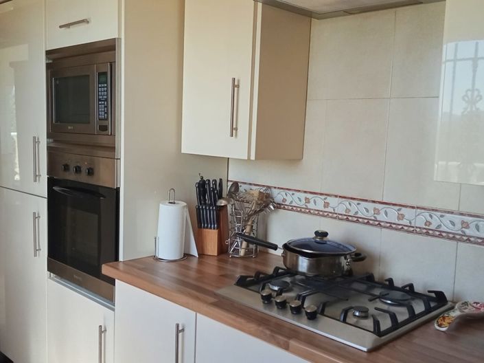 Image No.2-6 Bed Property for sale