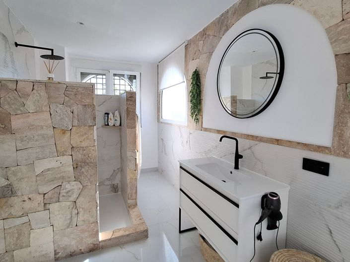 Image No.13-4 Bed Villa for sale