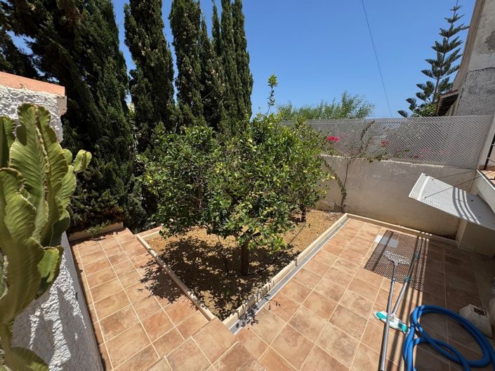 Image No.20-2 Bed Villa for sale