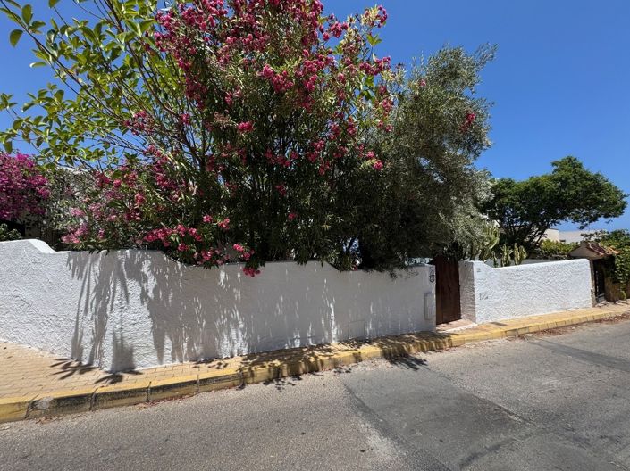 Image No.26-2 Bed Villa for sale