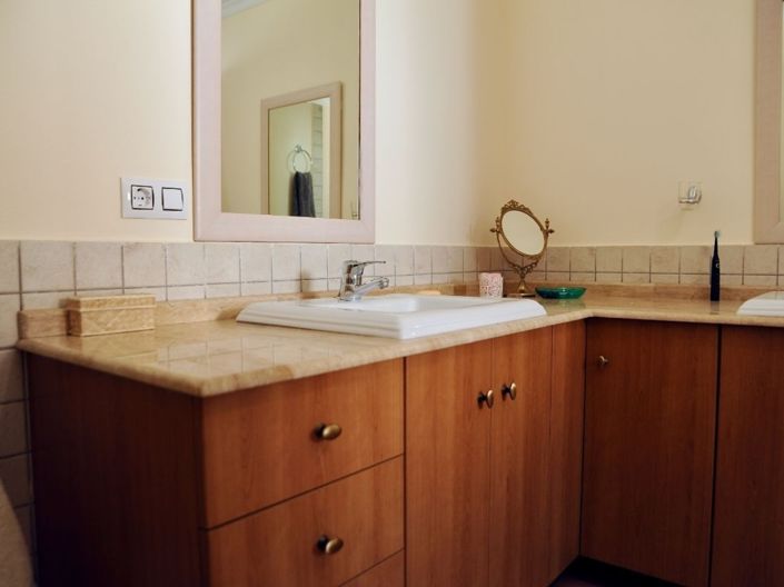 Image No.18-3 Bed Village House for sale