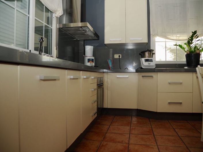 Image No.2-5 Bed Villa for sale