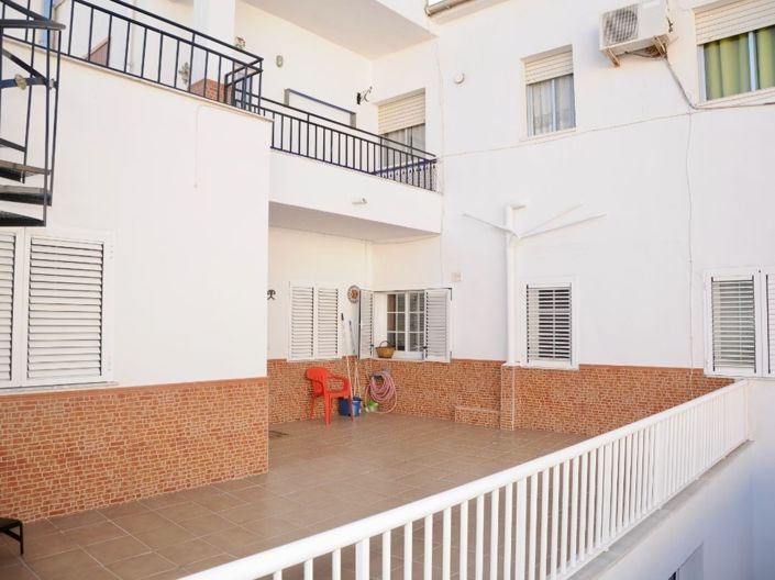 Image No.17-4 Bed Apartment for sale