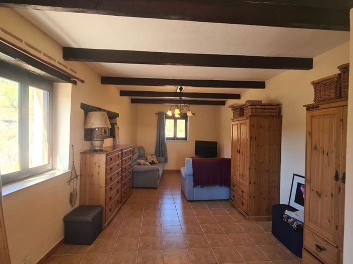 Image No.29-7 Bed Property for sale