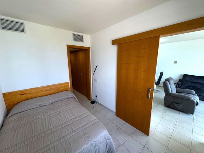 Image No.12-3 Bed Apartment for sale