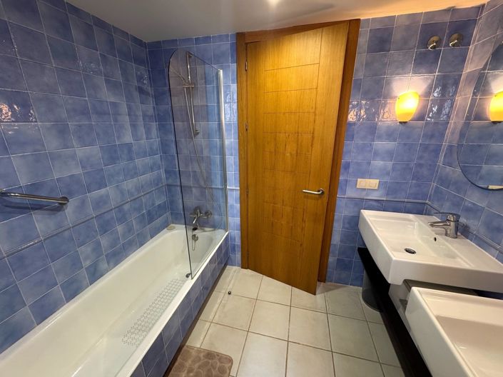 Image No.21-3 Bed Apartment for sale