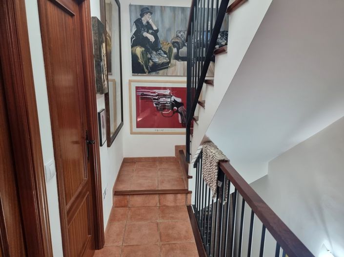 Image No.20-2 Bed Property for sale