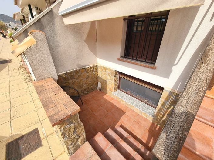 Image No.24-2 Bed Property for sale