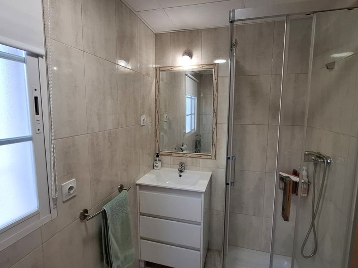 Image No.16-4 Bed Property for sale