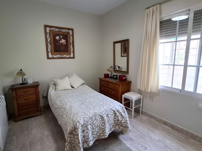 Image No.17-4 Bed Property for sale