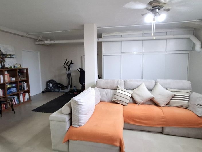 Image No.28-4 Bed Property for sale