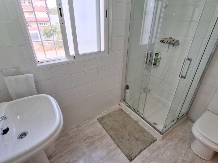 Image No.19-4 Bed Property for sale