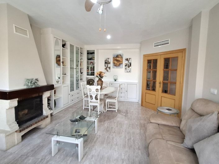 Image No.5-4 Bed Property for sale