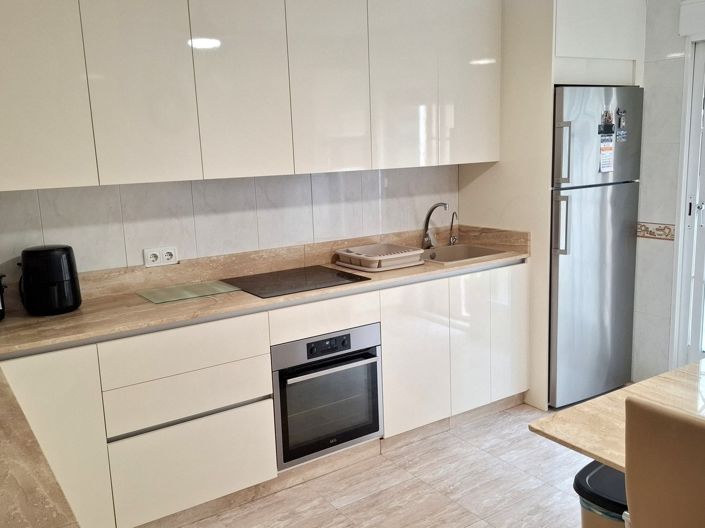 Image No.8-4 Bed Property for sale