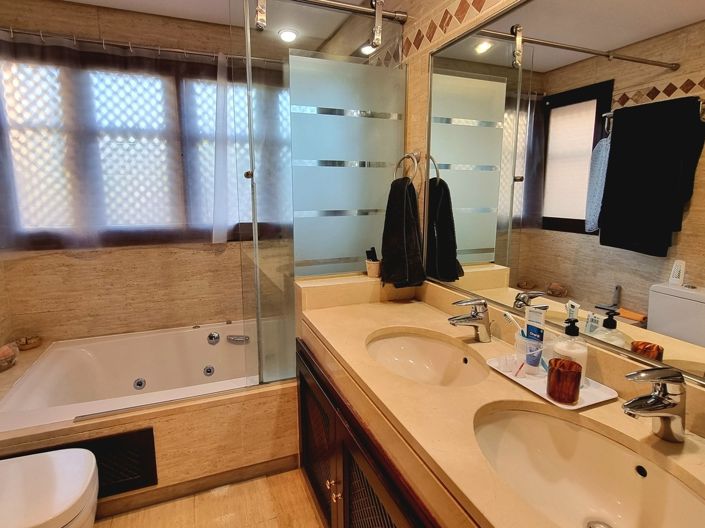 Image No.14-2 Bed Apartment for sale