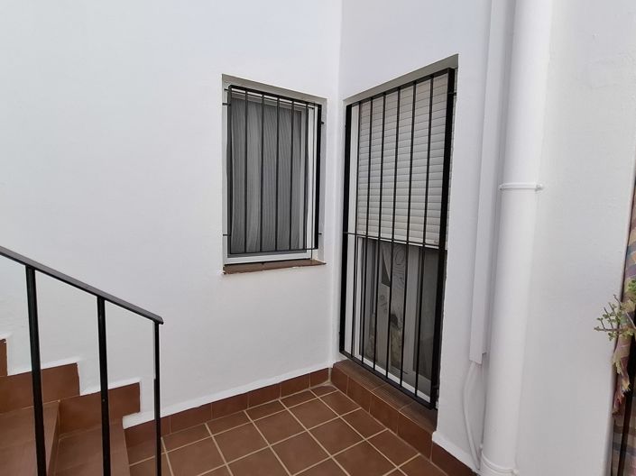 Image No.17-3 Bed Apartment for sale