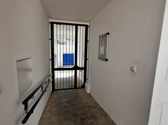 Image No.18-3 Bed Apartment for sale