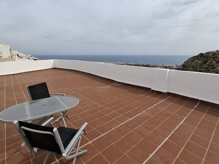 Image No.24-3 Bed Apartment for sale