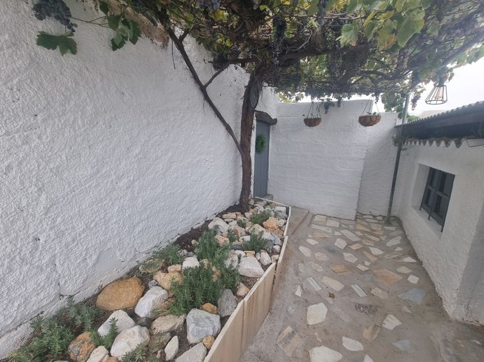 Image No.27-5 Bed Village House for sale