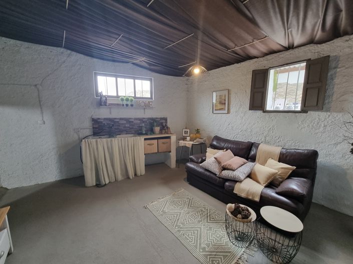 Image No.6-5 Bed Village House for sale