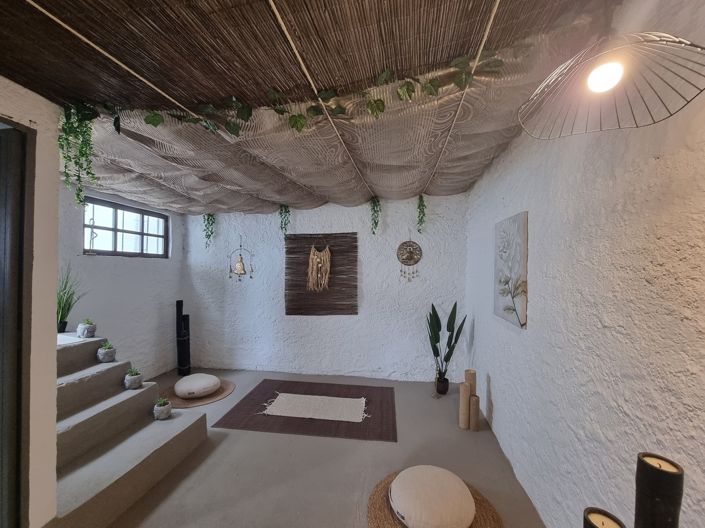 Image No.8-5 Bed Village House for sale