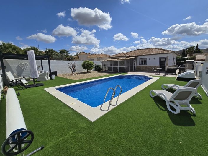 Image No.1-3 Bed Villa for sale
