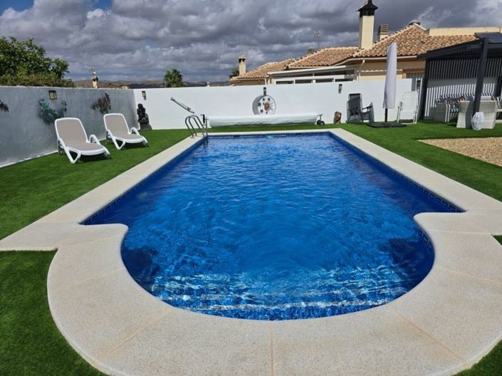 Image No.3-3 Bed Villa for sale