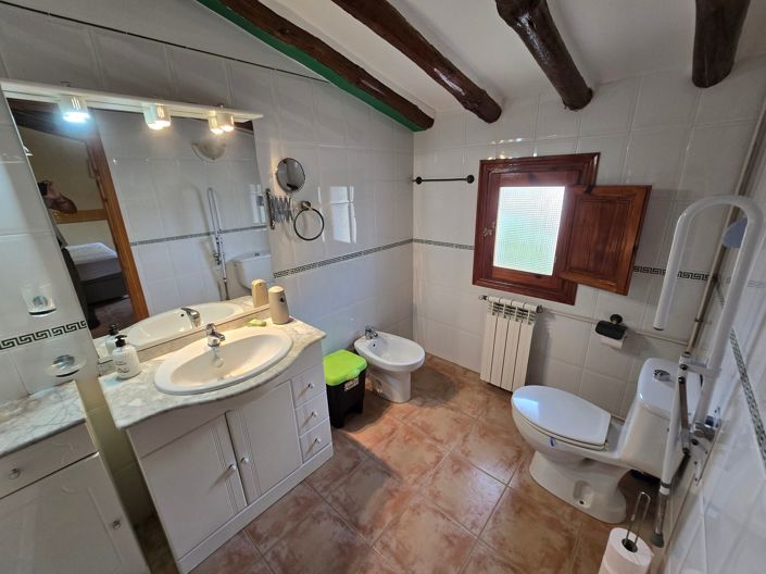 Image No.11-4 Bed Property for sale