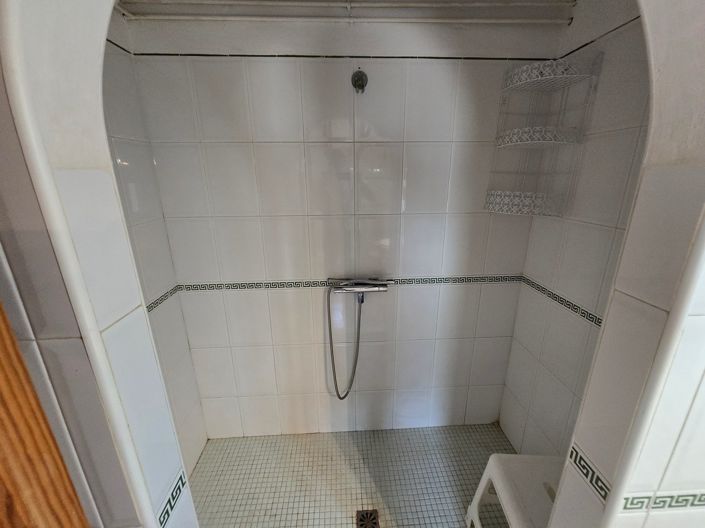 Image No.12-4 Bed Property for sale