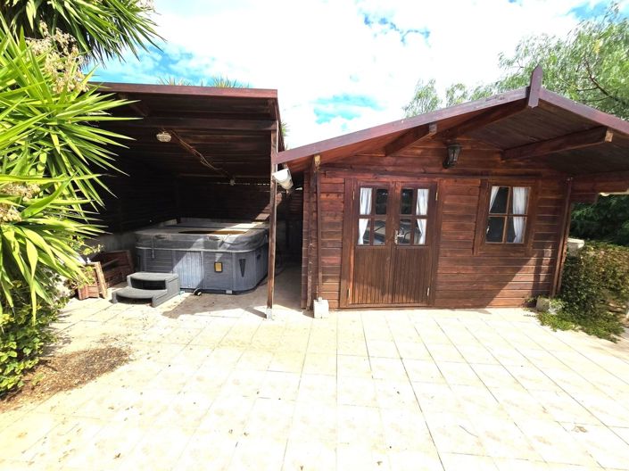 Image No.16-4 Bed Property for sale