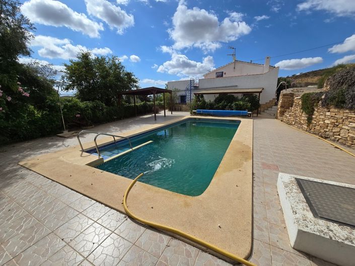 Image No.18-4 Bed Property for sale